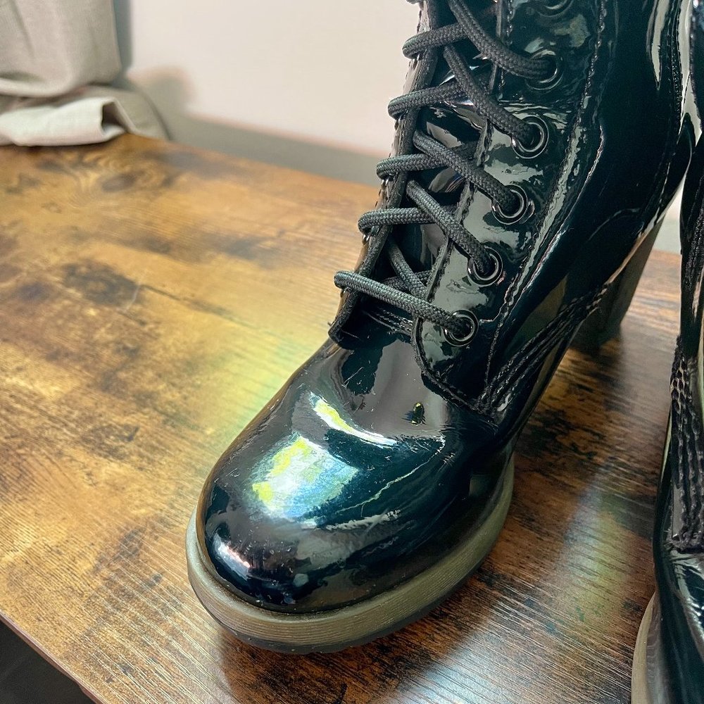 VTG Dr Marten "Dee" Patent Leather Heeled Mid Calf Boots US size 8 (EU39/UK6) - Picture 10 of 14